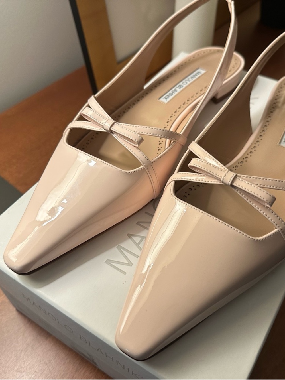 Manolo Blahnik Patent Leather Slingback Flats, Dariasli size 10 (40) NWT